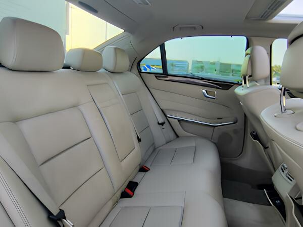 Mercedes-Benz E200 - 8