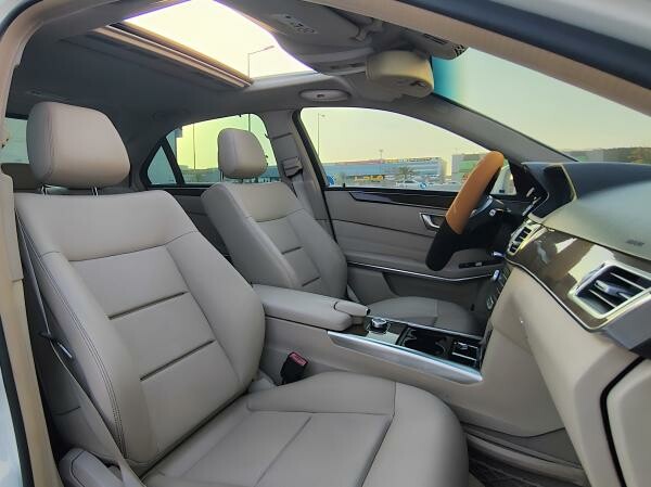 Mercedes-Benz E200 - 7