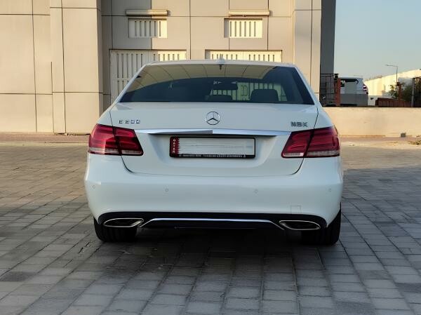 Mercedes-Benz E200 - 4