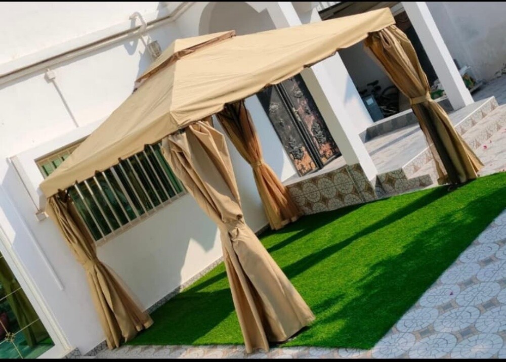 tent . 4/6 - 4