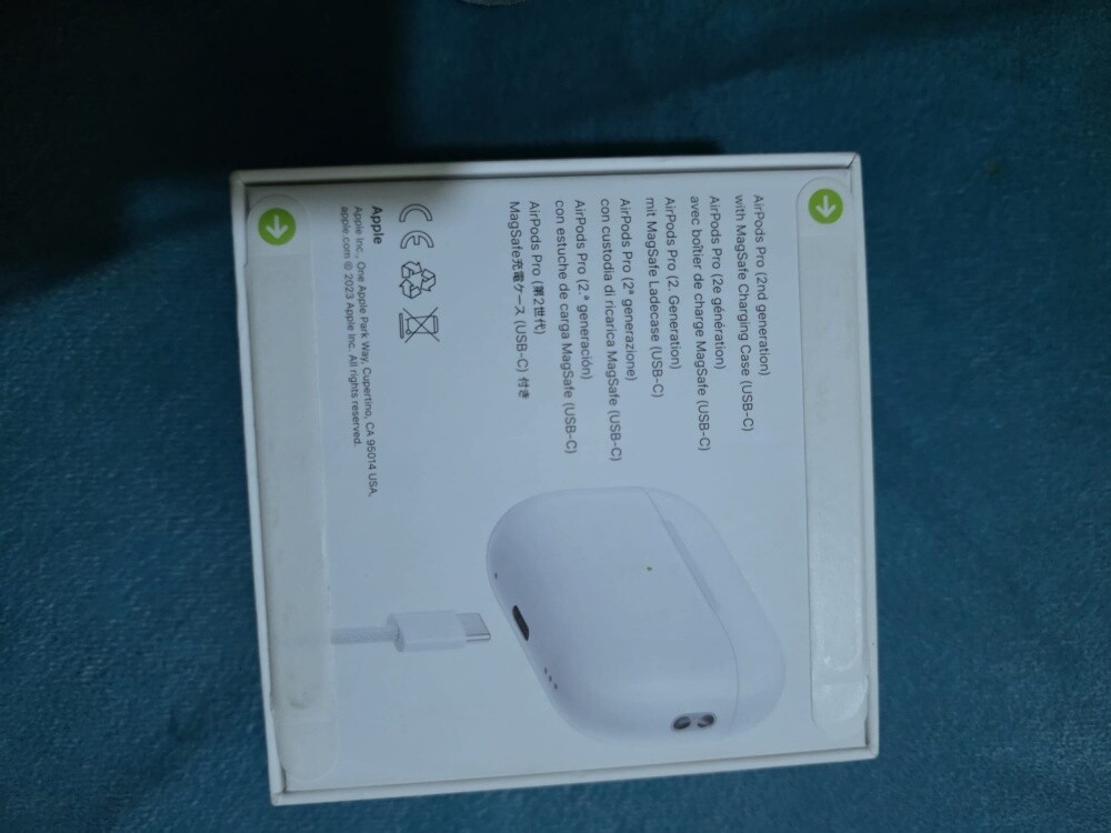 Apple AirPods Pro (2nd Generation) - 2