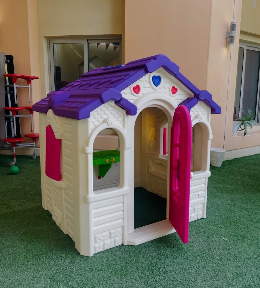 kids playing house - 3