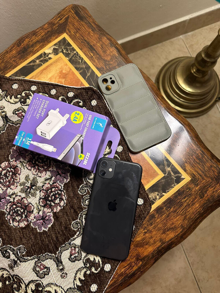 ايفون 11 جيجا 128 مبدل شاشة - 1