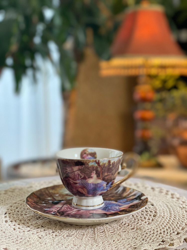 vintage items  wood and porcelain  - 2
