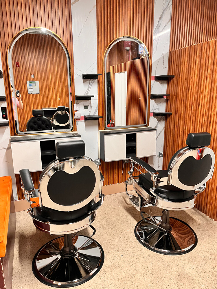 male salon for sale or partnership - 2