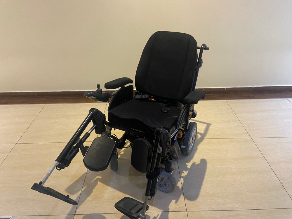INVACARE BORA ELECTRIC WHEELCHAIR - 3