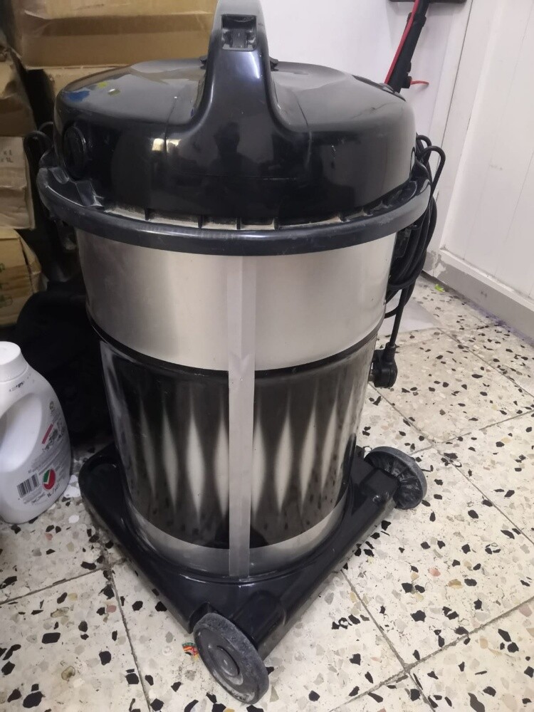 Used Vacuum Cleaner - 1