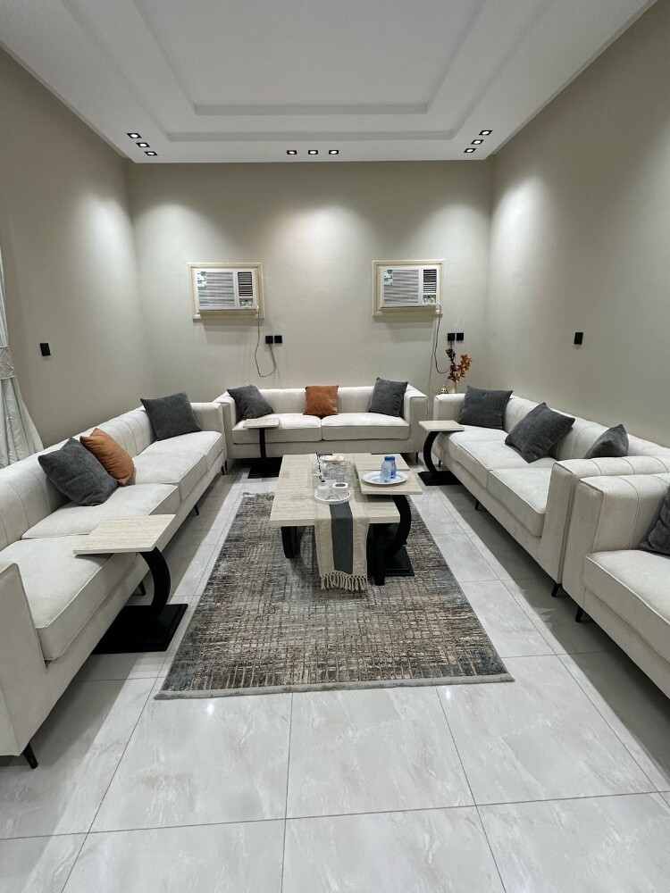Sofa's &Chairs - 3