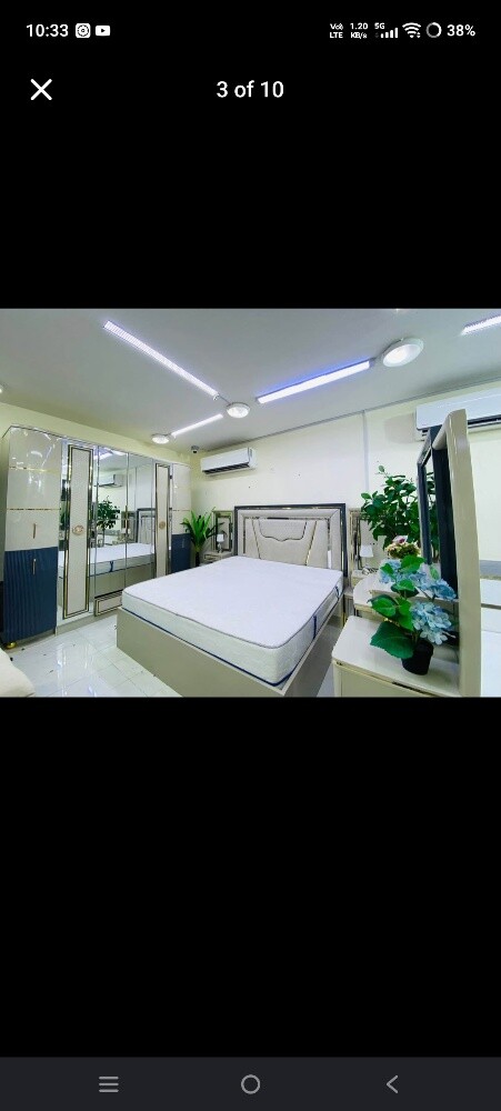 Bedroom seat available - 4