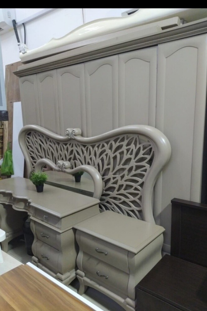 Bedroom seat available - 7