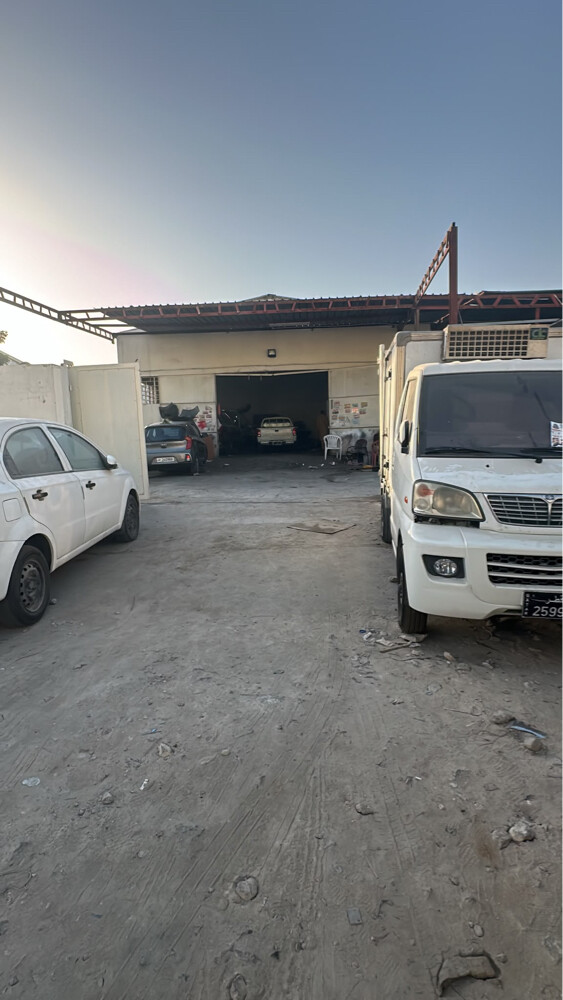 ورشه جميع أنواع سيارات و قطع غيار - 1