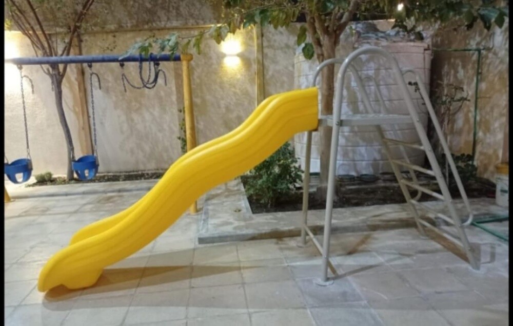 kids sliding - 3