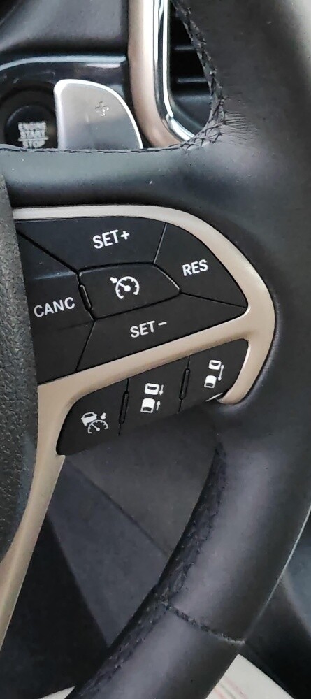 Jeep 75th Anniversary Edition 61km - 18