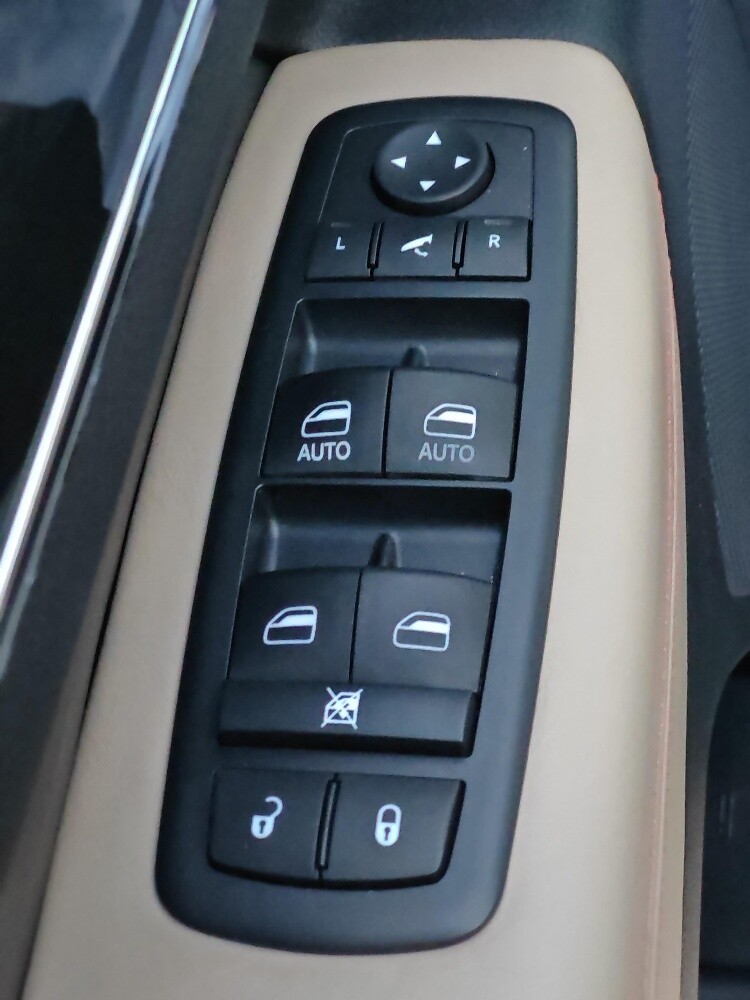 Jeep 75th Anniversary Edition 61km - 27