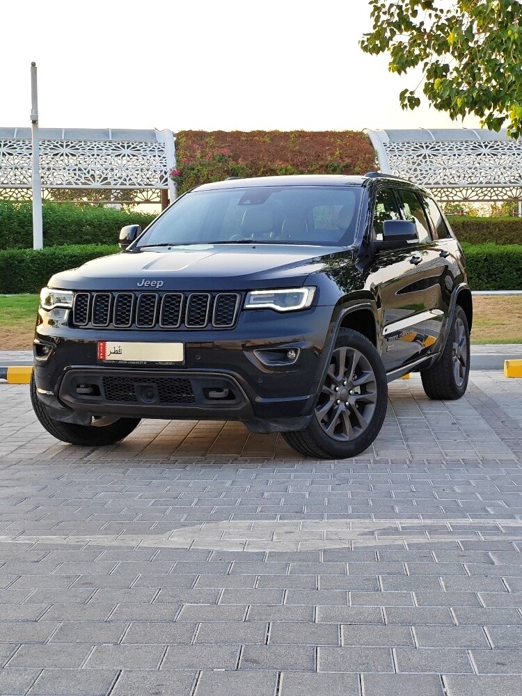 Jeep 75th Anniversary Edition 61km - 1