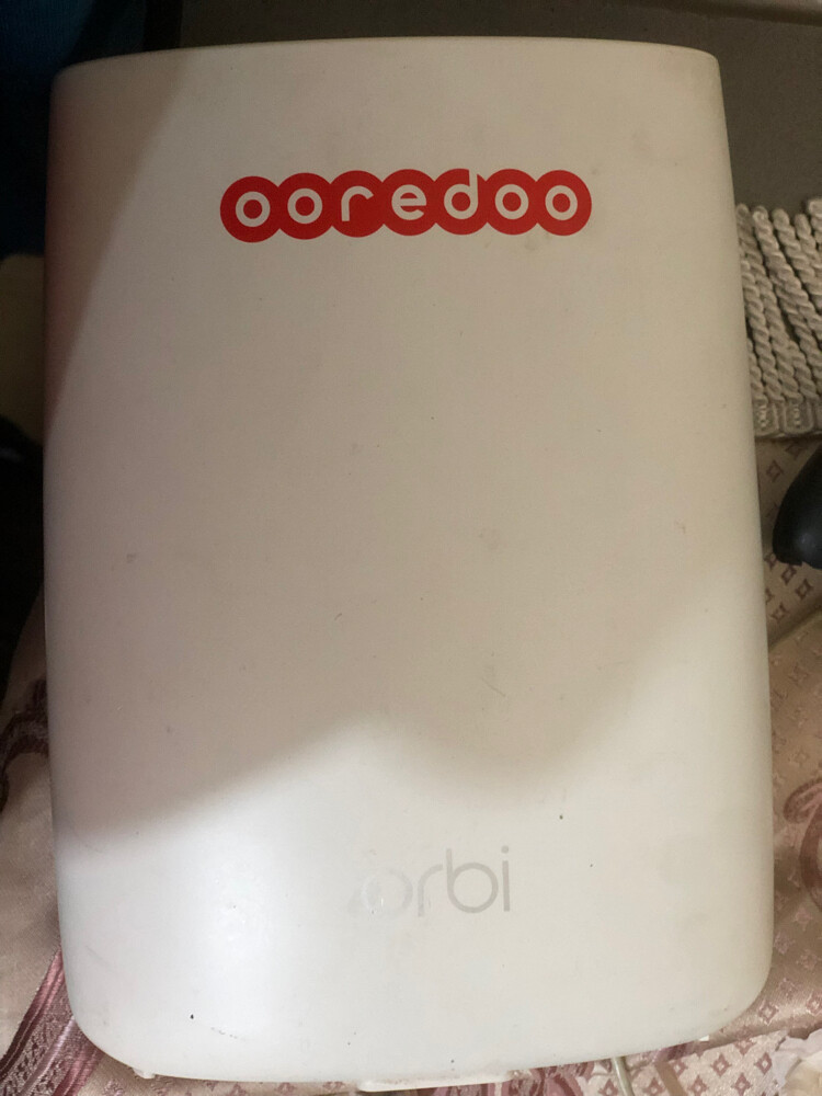 ooreroo orbi router - 1