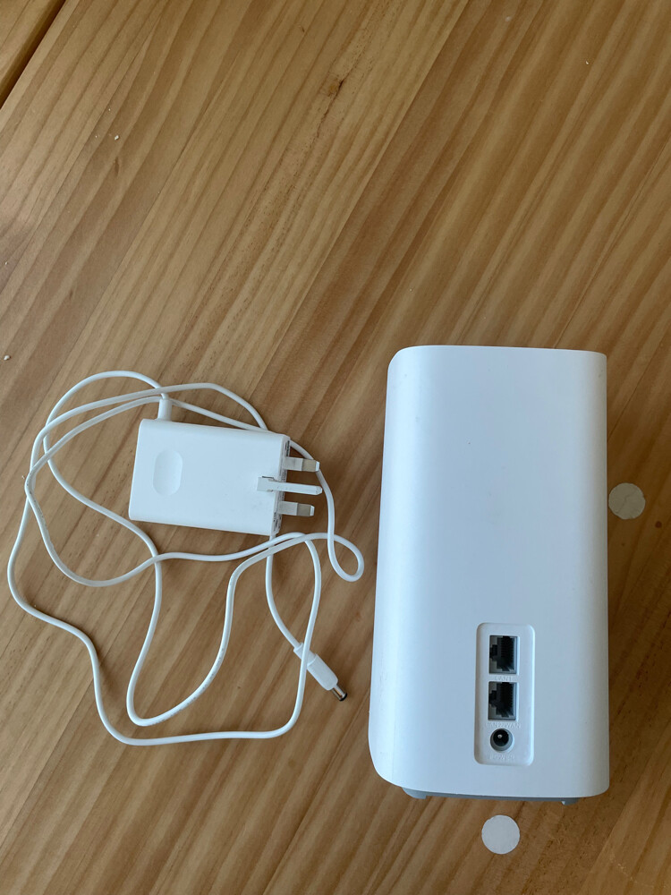 5G router support SIM card - 3