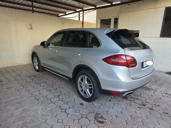 Porsche Cayenne - 8