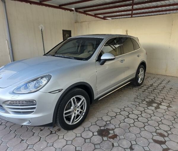 Porsche Cayenne - 5