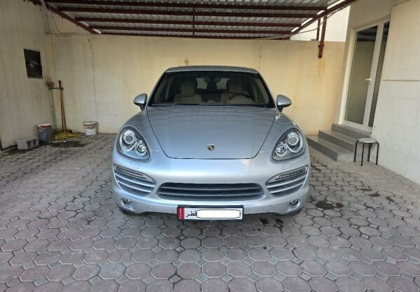 Porsche Cayenne - 1