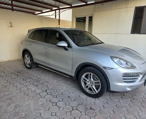 Porsche Cayenne - 2