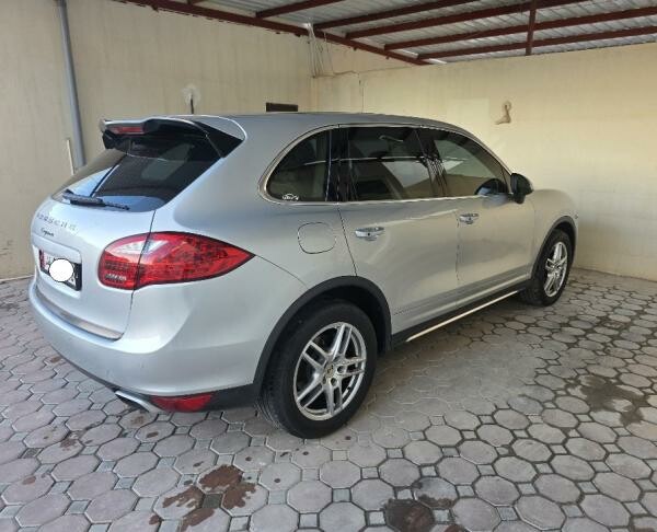 Porsche Cayenne - 9