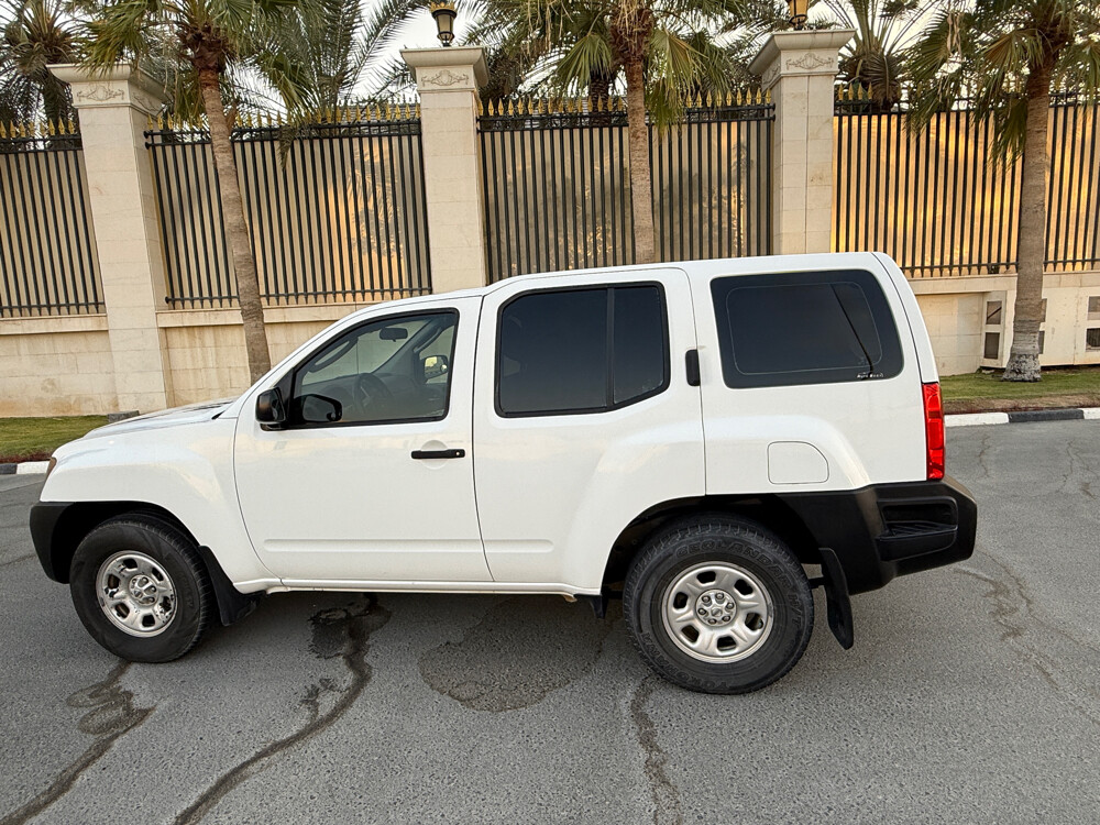 2012 model Nissan xterra - 2