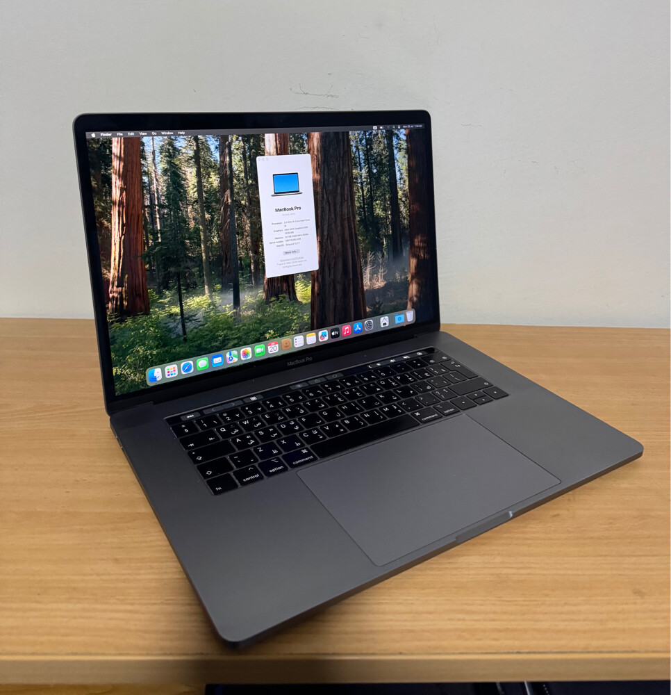 MacBook Pro core i7,toucbar Retina  - 2