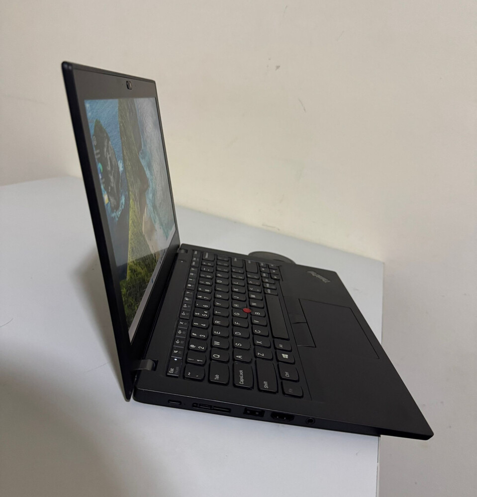 laptop Lenove core i5,8th gen - 3