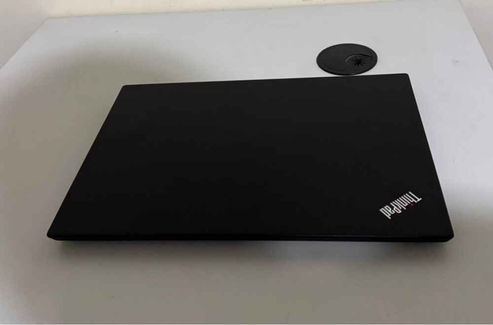 laptop Lenove core i5,8th gen - 6