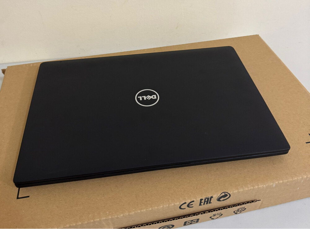 Dell core i7 ,8tn gen - 3