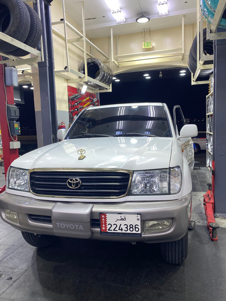 land cruiser 2001 vxr - 1