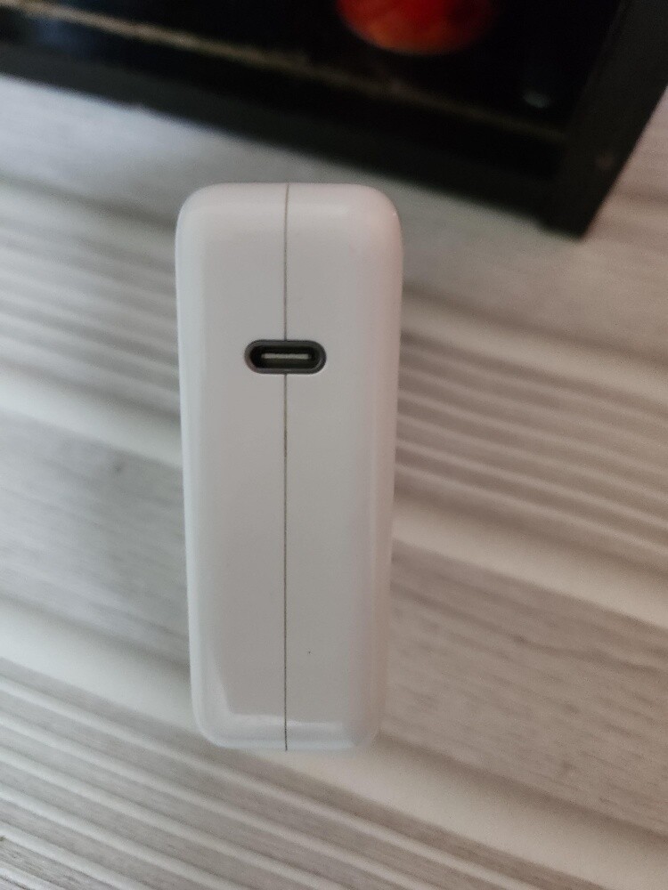 MacBook adapter - 3