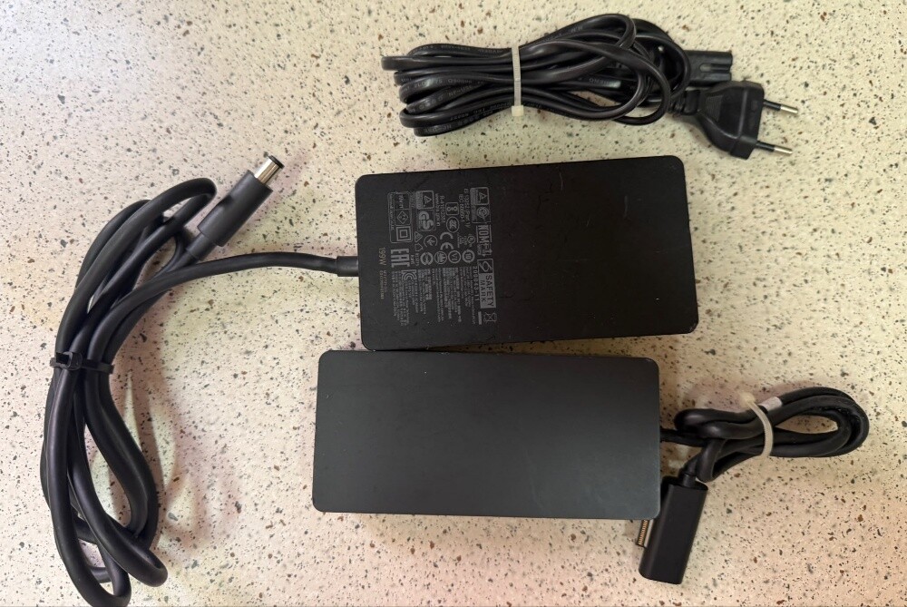 surface dock station - 3