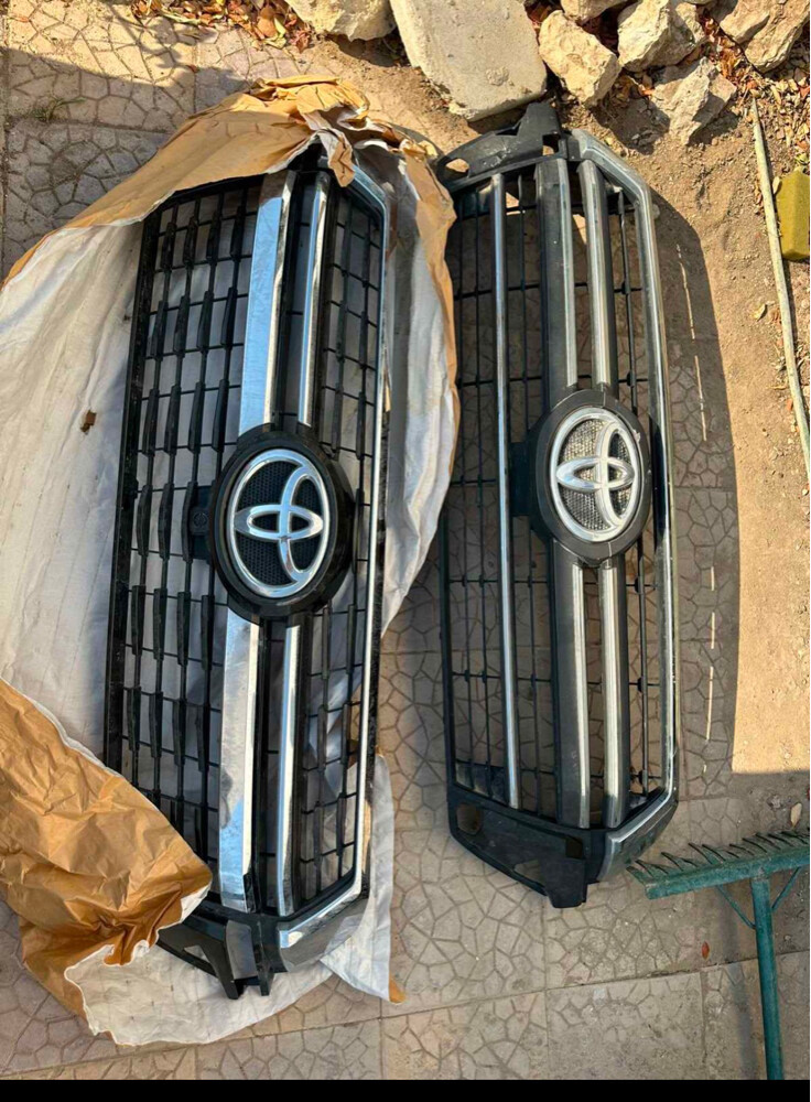 Toyota Land Cruiser parts original  - 2