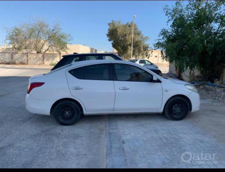 Nissan sunny - 4