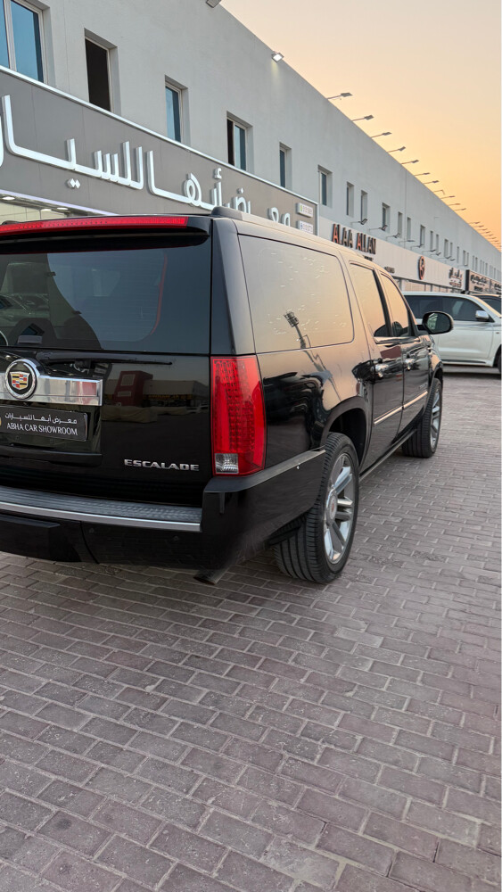 Cadillac Escalade - 5