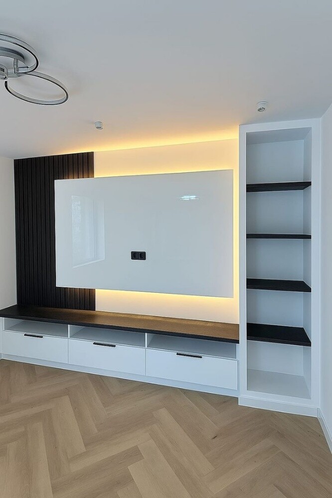 TV decor - 1