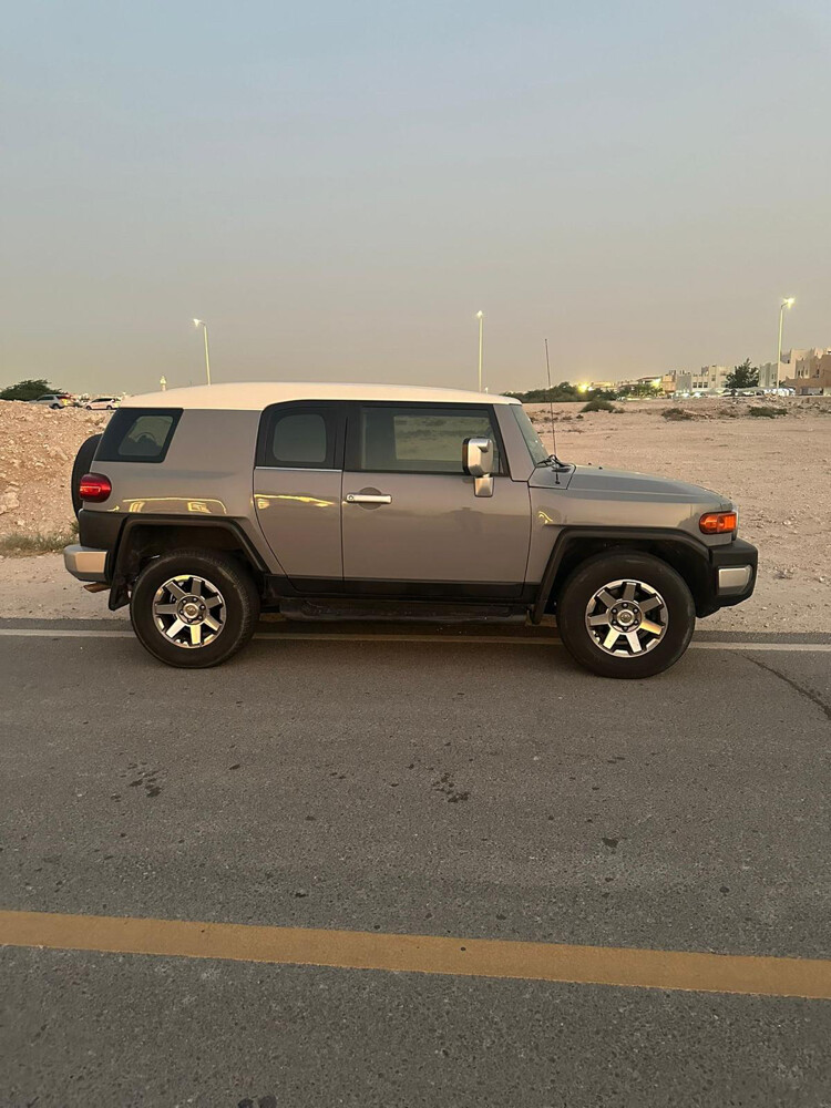 Toyota FJ Cruiser 2014 for Sale - 3