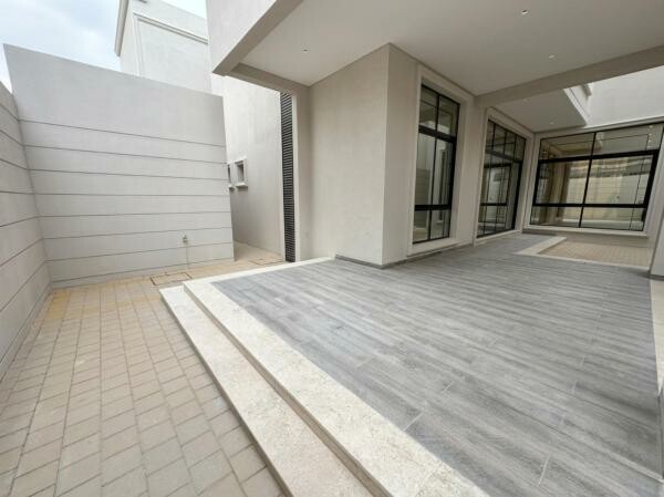 Brand-New Villa in Al Thumama - 4