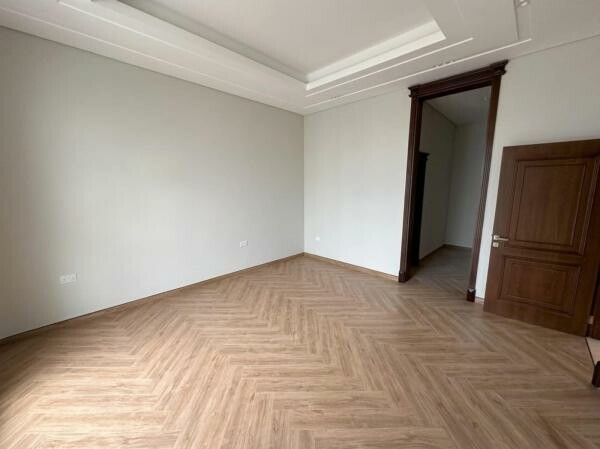 Brand-New Villa in Al Thumama - 6
