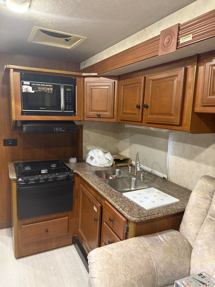 motor home carvan - 10