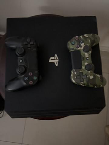 PS4 Pro 1TB + Original Controllers - 2