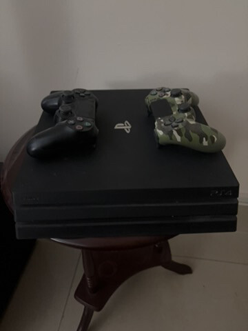PS4 Pro 1TB + Original Controllers - 1