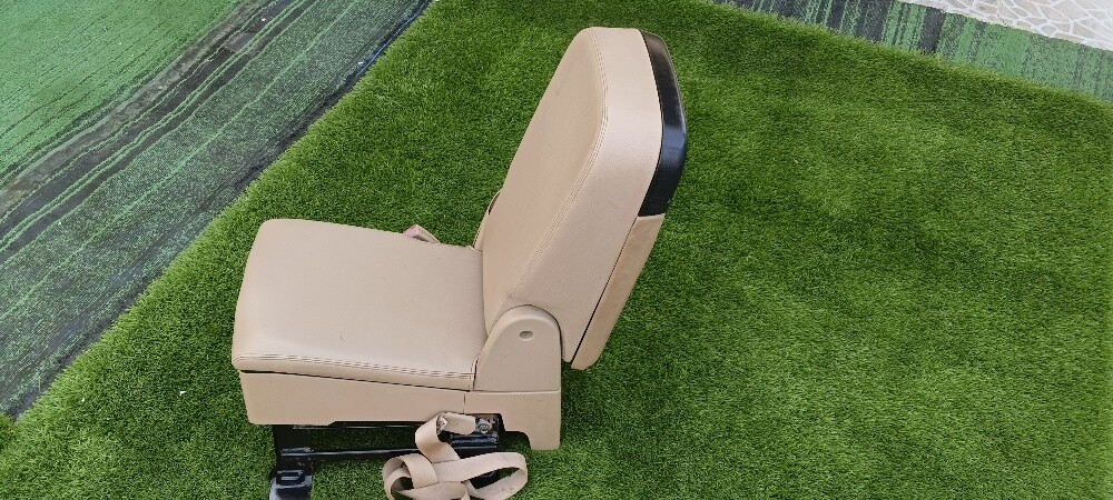 Armrest + Seat + Original Box - 3