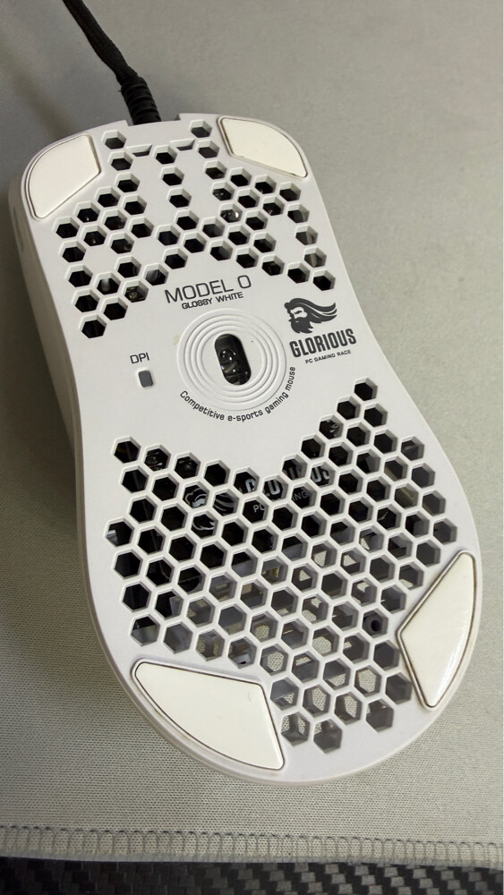 Glorious Model O wired gaming mouse - 4