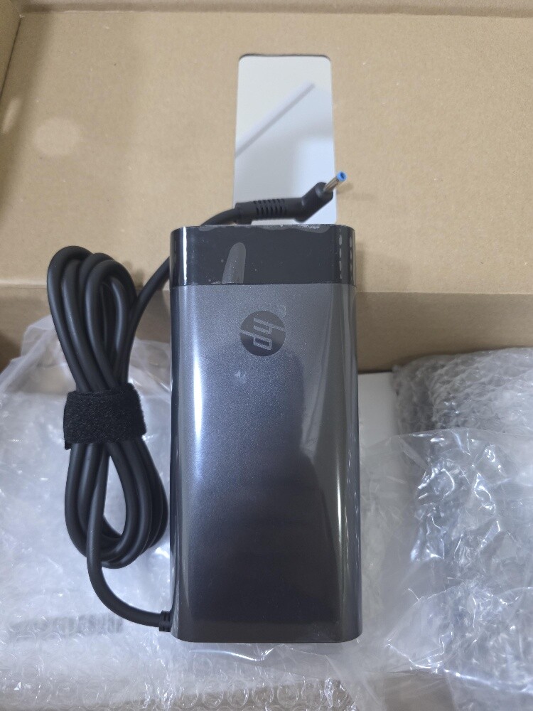 Original Laptop Chargers HP, DeLL, - 1