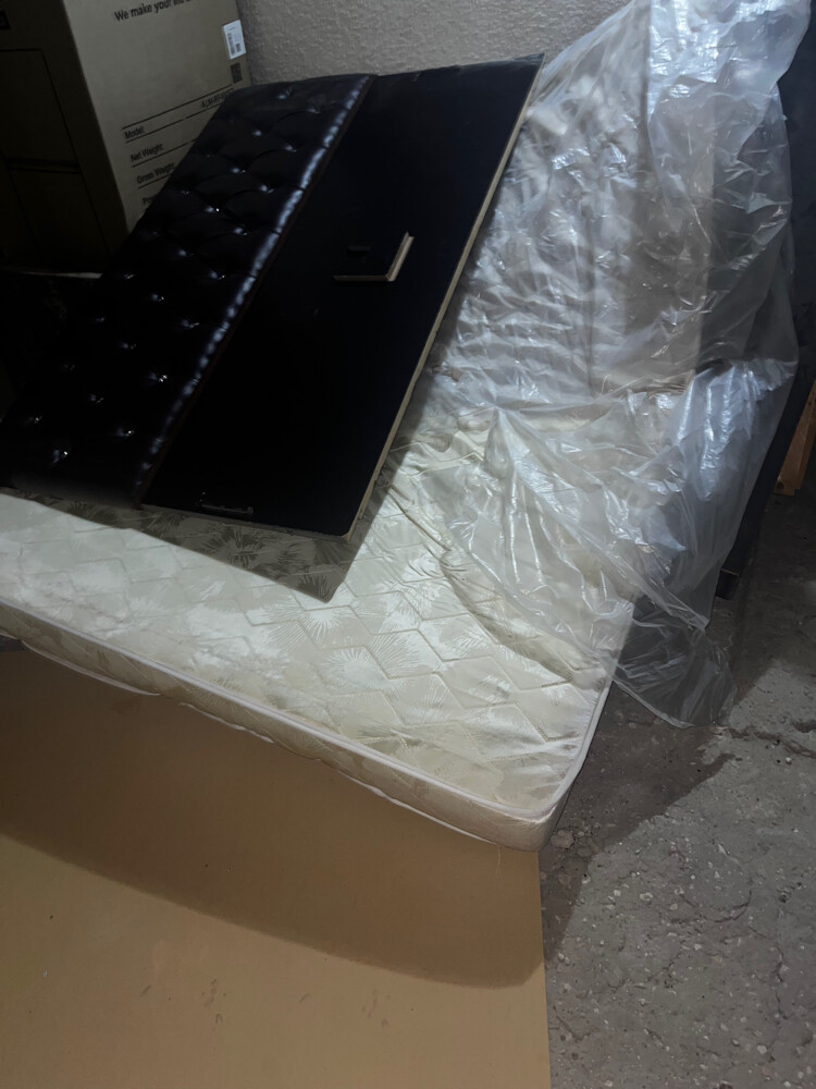 سرير مزدوج مع مرتبة - 2