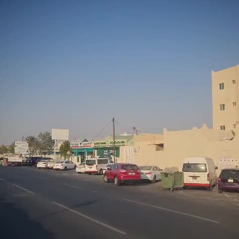 للبيع سكن وكافتيريا ومحزن - 1