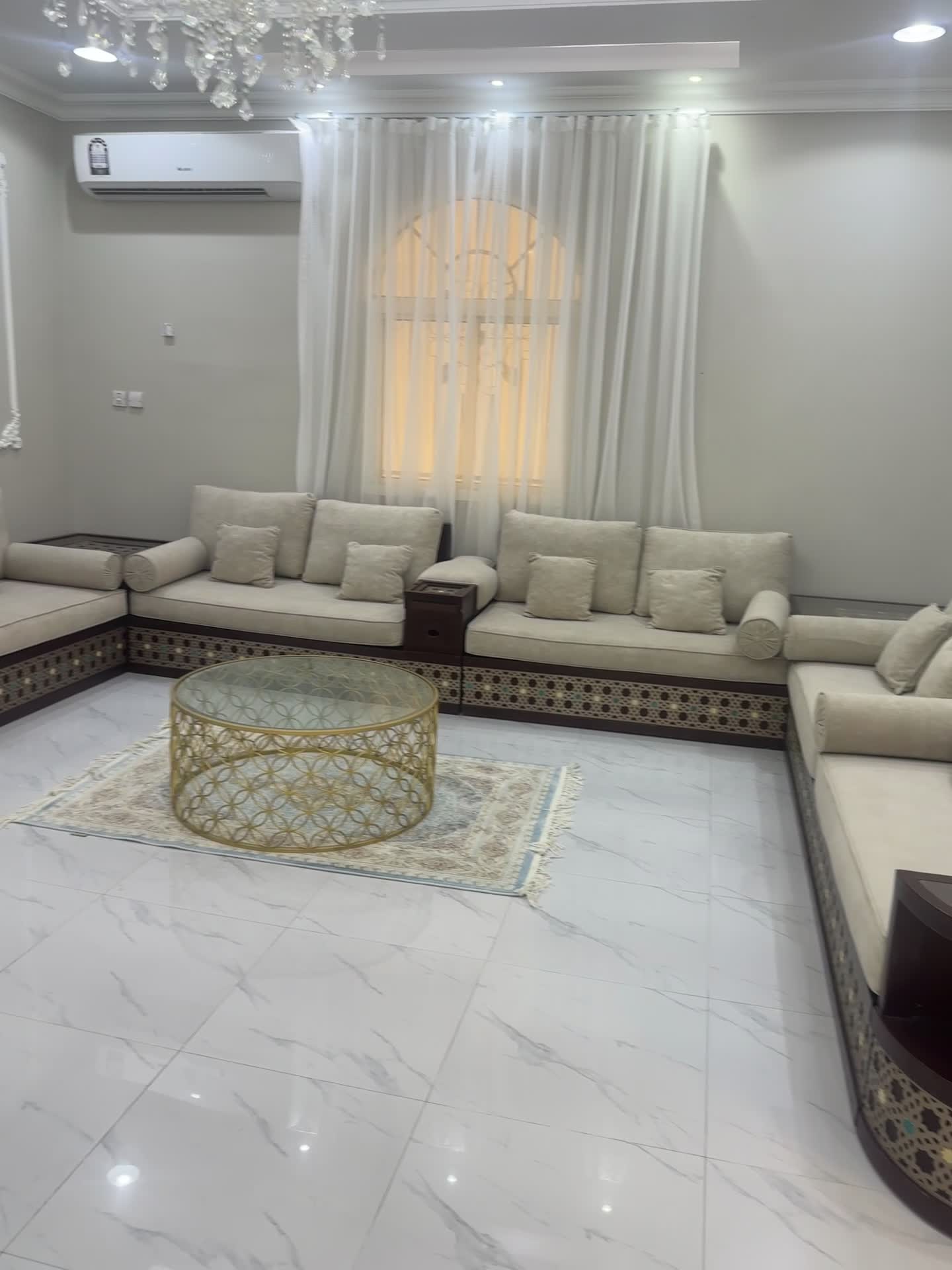 Moroccan shower sofa - 2